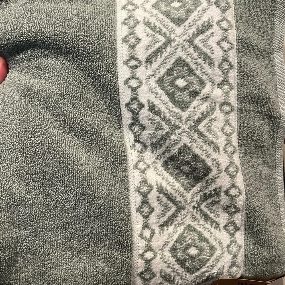 Wrangler Green and White Patterned Bath and Hand Towels